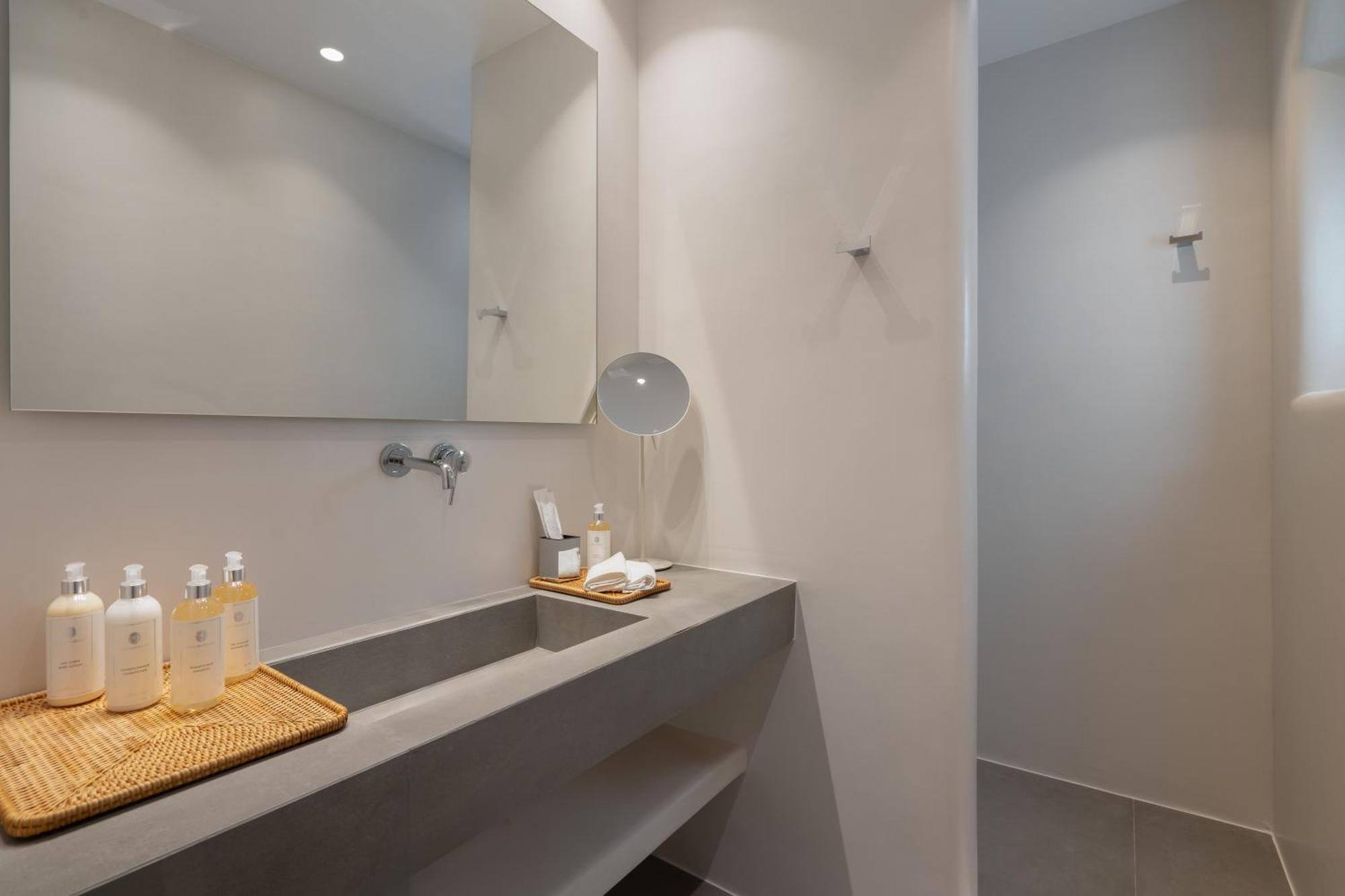 Nero Suites By Nomee Hospitality Group Imerovigli  Exterior photo